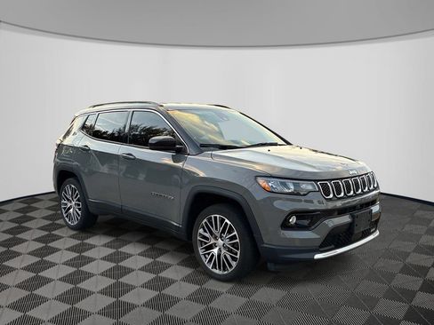 Certified 2023 Jeep Compass Limited w/ Elite Group AWD/4WD image 3