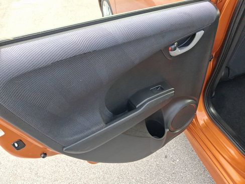 Used 2011 Honda Fit Sport image 11
