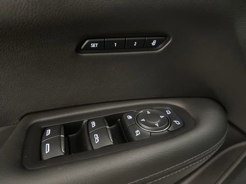 Used 2023 Cadillac XT6 Luxury image 11