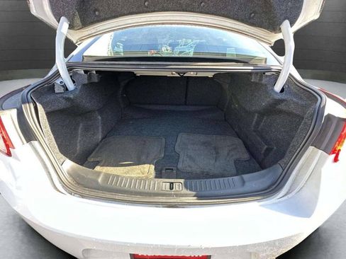 Used 2013 Chevrolet Malibu LT w/ Power Convenience Package FWD image 11