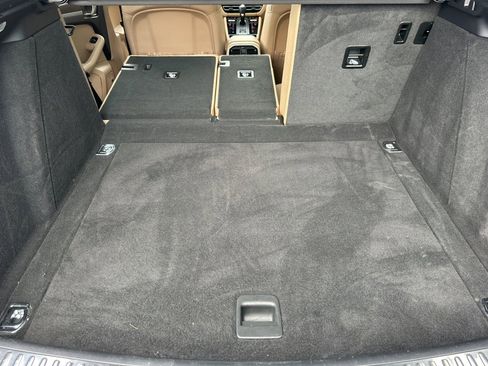 Used 2022 Porsche Macan S image 15