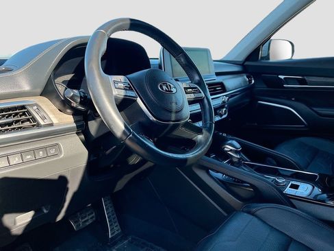 Used 2022 Kia Telluride SX w/ SX Prestige Package AWD/4WD image 9