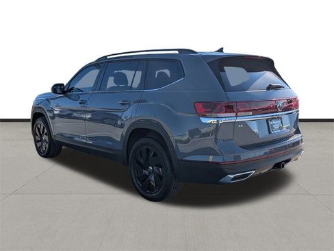 New 2026 Volkswagen Atlas SE image 7