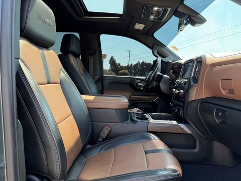 Used 2020 Chevrolet Silverado 2500 High Country w/ Technology Package image 34