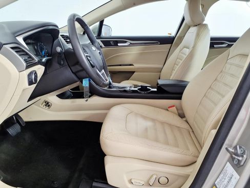 Used 2016 Ford Fusion SE w/ Equipment Group 202A FWD image 13