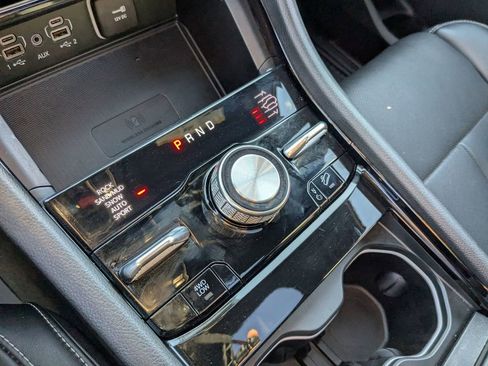 Used 2024 Jeep Grand Cherokee Overland w/ Luxury Tech Group IV image 17