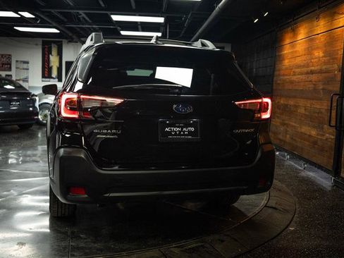 Used 2024 Subaru Outback Premium AWD/4WD image 6