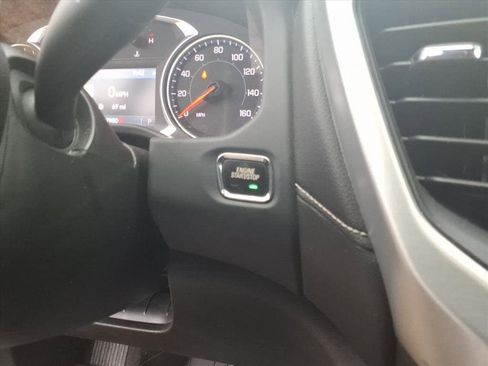 Used 2021 GMC Acadia SLT w/ Preferred Package image 24