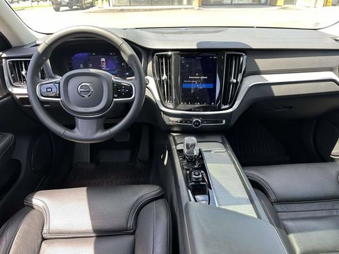 Certified 2024 Volvo V60 B5 Cross Country Ultimate AWD/4WD image 11