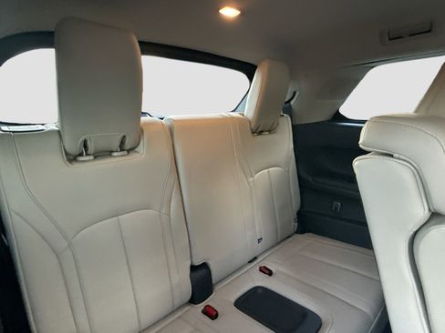 Used 2022 INFINITI QX60 Sensory w/ Cargo Package image 30