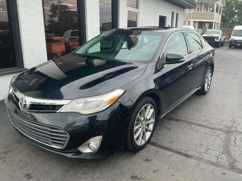 Used 2015 Toyota Avalon XLE Touring FWD image 2