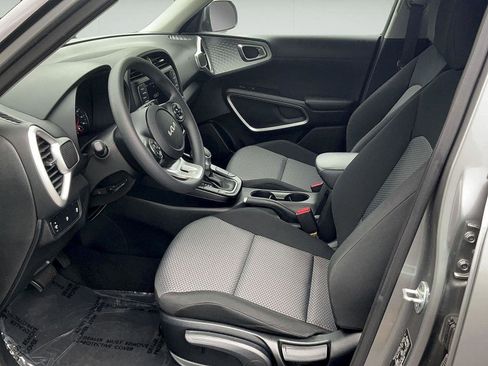 Used 2022 Kia Soul LX image 14