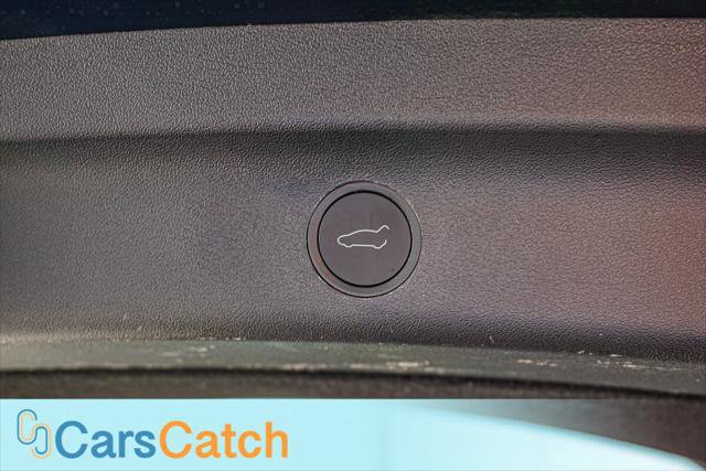 Used 2025 Tesla Model Y Long Range RWD image 39