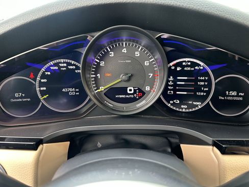 Used 2020 Porsche Cayenne E-Hybrid image 31