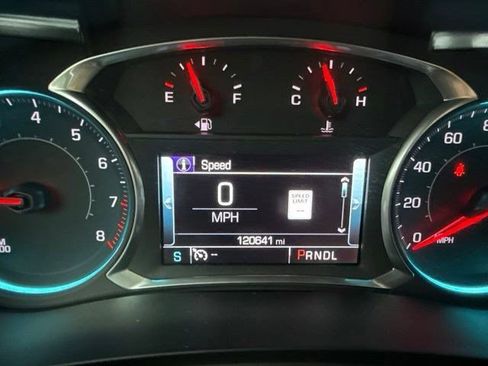 Used 2019 Chevrolet Traverse Premier AWD/4WD image 12
