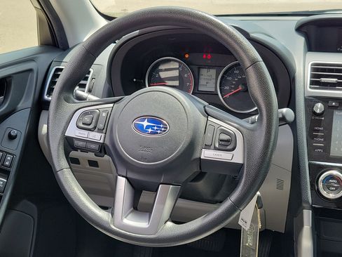 Used 2018 Subaru Forester 2.5i Premium w/ All-Weather Package AWD/4WD image 19
