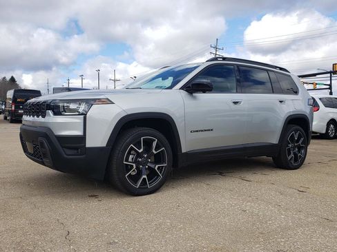 New 2026 Jeep Cherokee Overland w/ Advanced Pro Tech Group image 8
