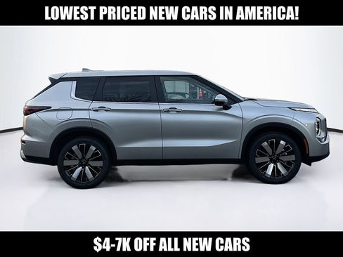 New 2026 Mitsubishi Outlander SE FWD image 8