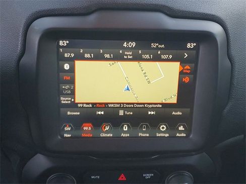 Used 2020 Jeep Renegade Altitude w/ UConnect 8.4 Nav Group image 22