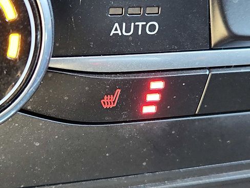 Used 2022 Ford EcoSport SE w/ SE Convenience Package image 24