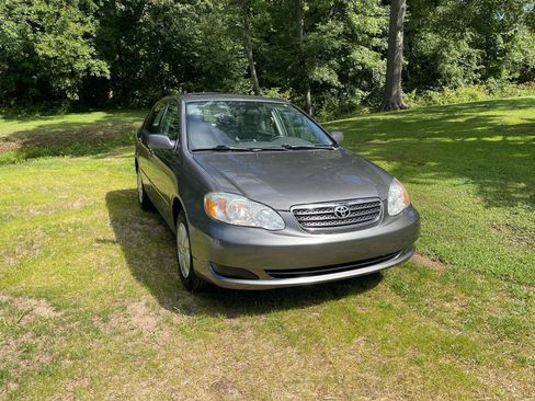Used 2006 Toyota Corolla LE image 2