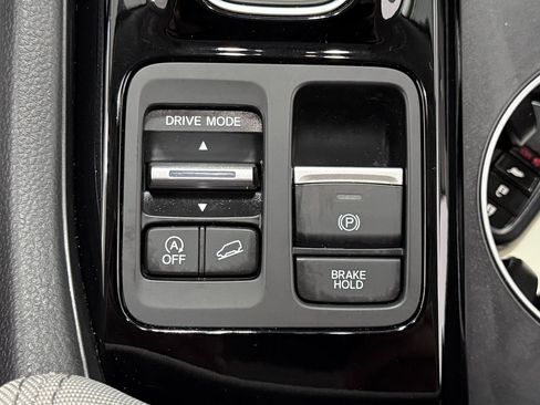 Used 2023 Honda Pilot LX image 23
