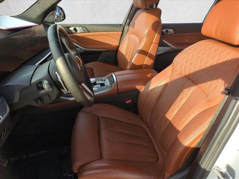 Used 2024 BMW X7 M60i w/ Executive Package image 17