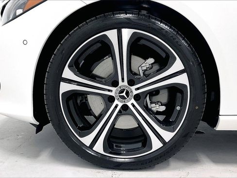 New 2025 Mercedes-Benz C 300 4MATIC Sedan image 11