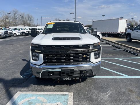 Used 2021 Chevrolet Silverado 3500 W/T w/ WT Convenience Package AWD/4WD image 2