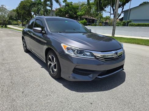 Used 2017 Honda Accord LX image 3