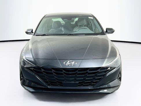 Used 2023 Hyundai Elantra SEL w/ Convenience Package FWD image 2