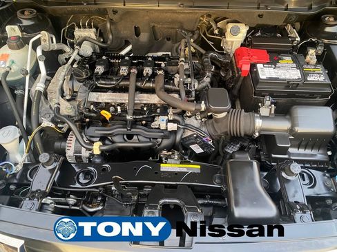 Used 2018 Nissan Kicks SR image 10