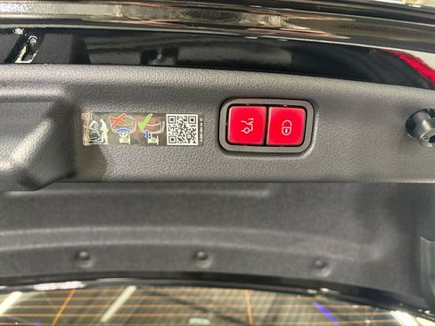 Used 2024 Mercedes-Benz C 43 AMG 4MATIC Sedan image 32