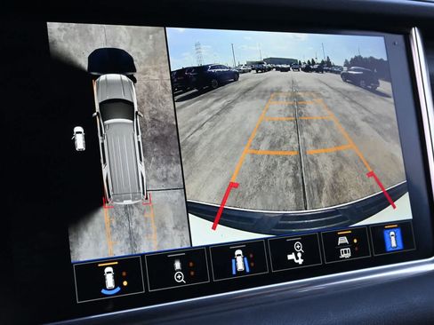 Used 2022 GMC Yukon Denali RWD image 14