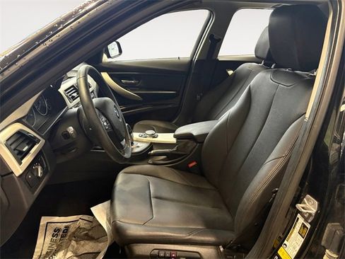 Used 2016 BMW 320i xDrive Sedan image 7