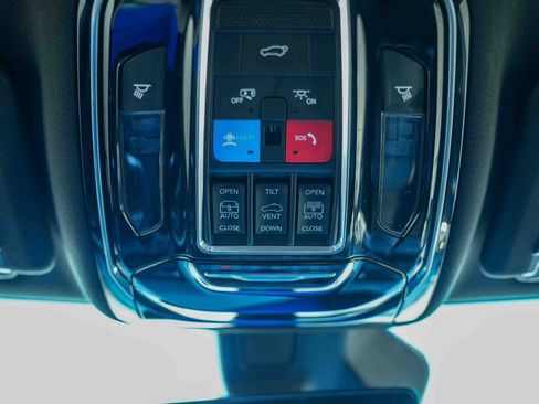 Used 2021 Jeep Grand Cherokee L Overland AWD/4WD image 46