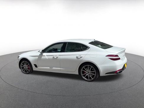 Used 2025 Genesis G70 2.5T AWD/4WD image 9