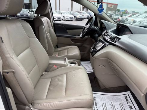 Used 2017 Honda Odyssey EX-L image 40