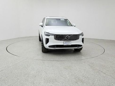 New 2026 Volvo XC90 B5 Plus w/ Protection Package image 2