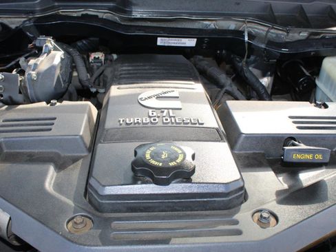 Used 2016 RAM 2500 Laramie w/ Convenience Group image 34