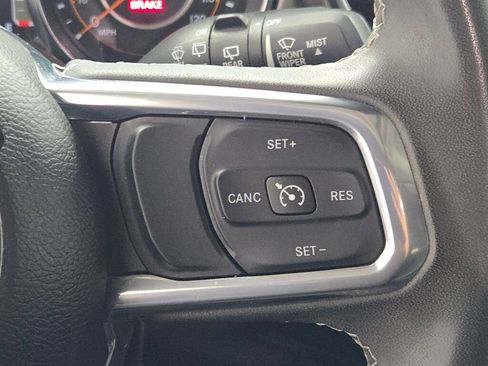 Used 2023 Jeep Wrangler Sahara image 28