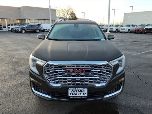 Used 2023 GMC Terrain Denali w/ Denali Premium Package image 12