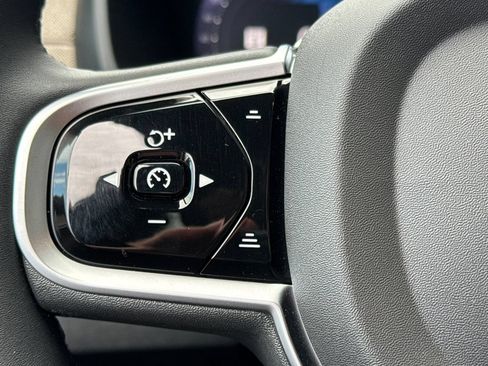 Certified 2026 Volvo XC90 B6 Core AWD/4WD image 28