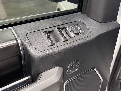 Used 2020 Ford F150 Platinum w/ Equipment Group 701A Luxury AWD/4WD image 36