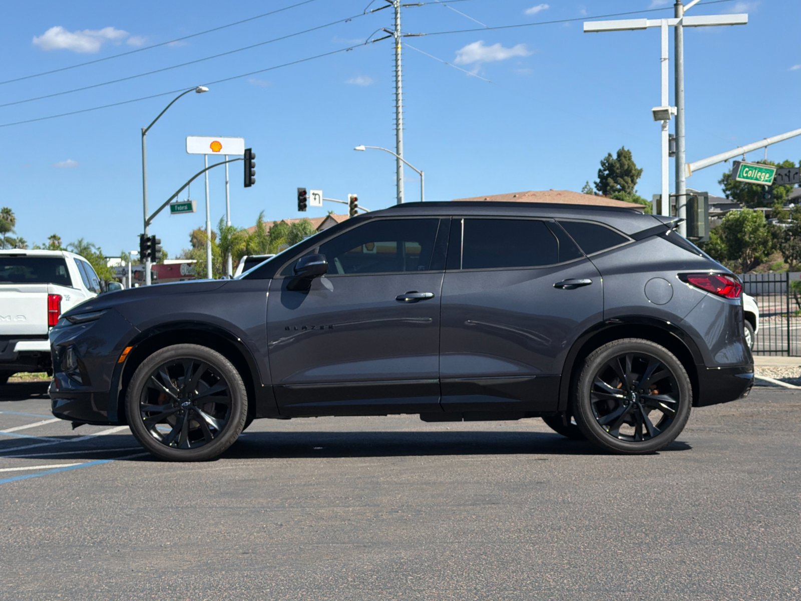 Used 2021 Chevrolet Blazer RS w/ Driver Confidence II Package FWD image 2