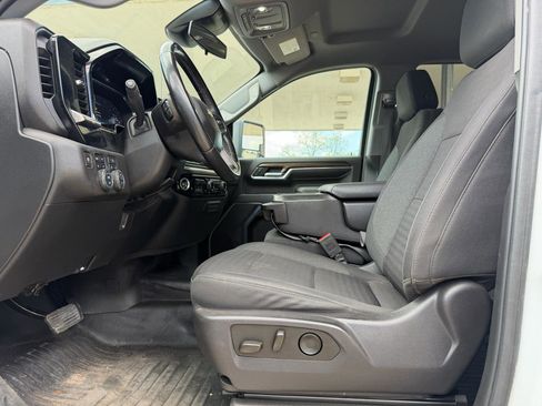 Used 2024 Chevrolet Silverado 2500 LT w/ Convenience Package image 24