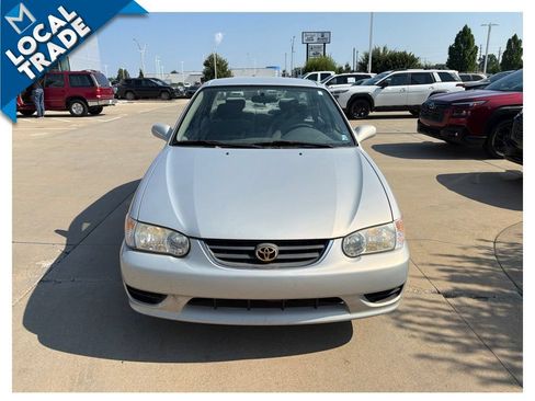 Used 2001 Toyota Corolla LE FWD image 2
