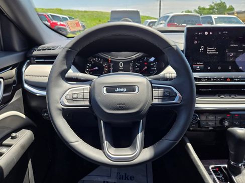 Used 2023 Jeep Compass Limited AWD/4WD image 19