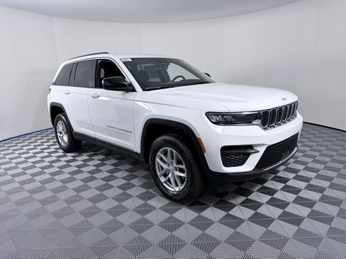New 2025 Jeep Grand Cherokee Laredo X image 2