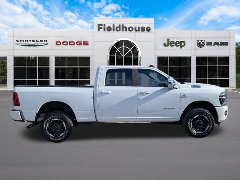 Used 2026 RAM 2500 Laramie AWD/4WD image 12